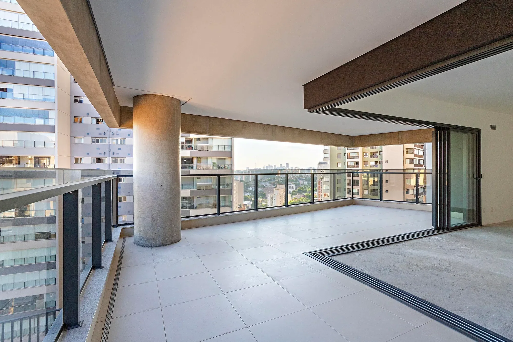 Exterior photo 5