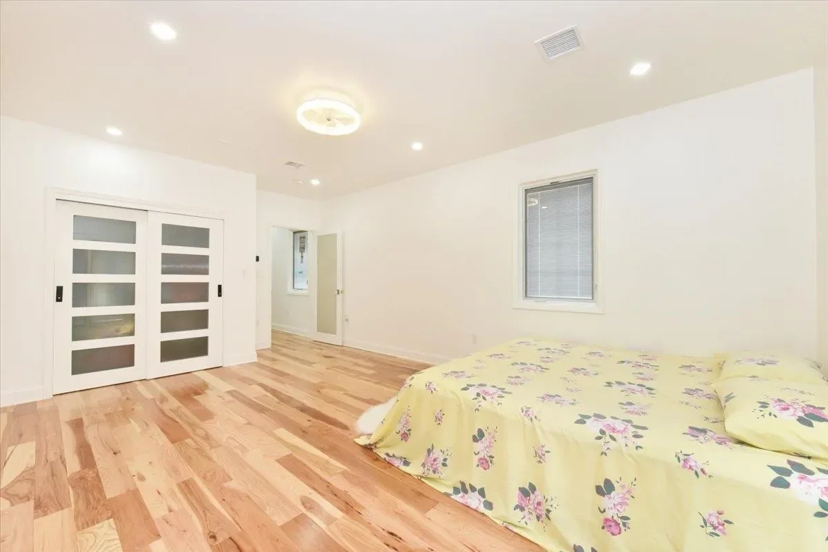 Gallery photo 6
