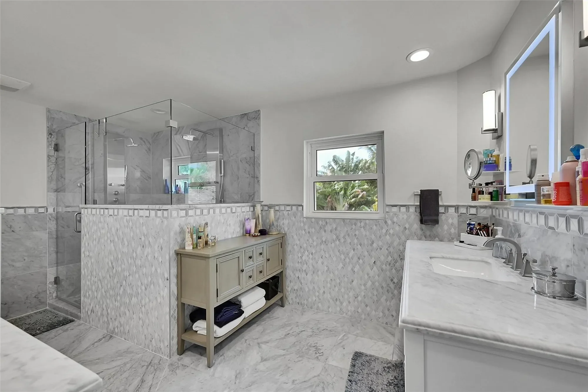 3999 NE 15th Ave, Oakland Park, Florida, United States. - Photo 22