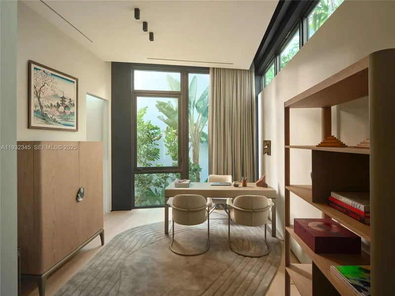 1413 N Venetian Way, Miami Beach, Florida, United States. - Photo 27