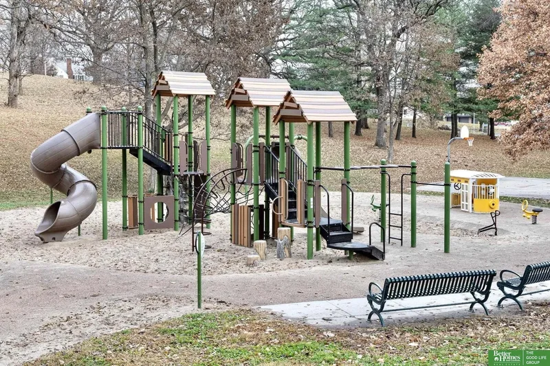 1624 S 32 Avenue, Omaha, NE 68105, Omaha, Nebraska, United States. - Photo 48