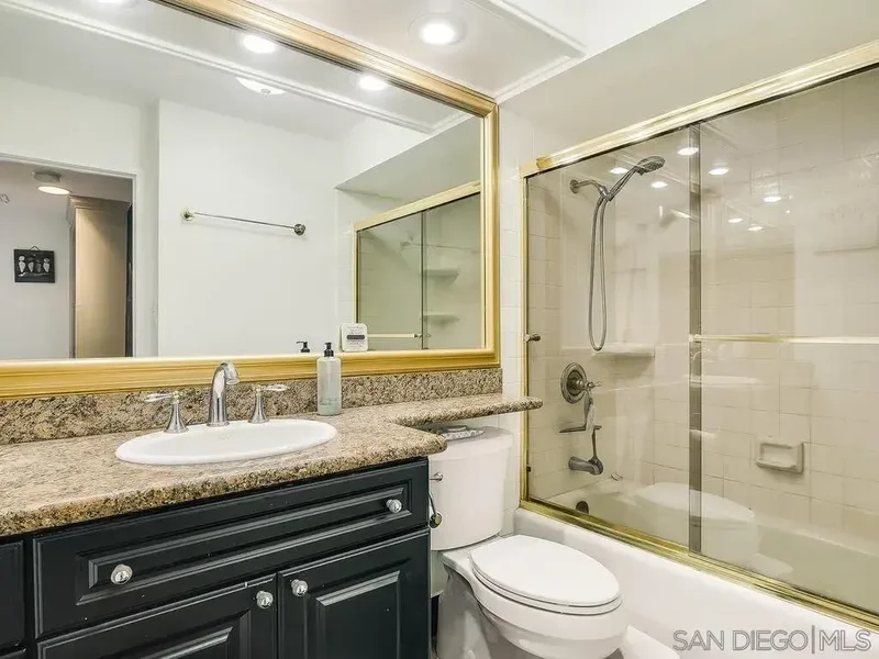 1830 Avenida Del Mundo Unit# 403, Coronado, CA 92118, Coronado, California, United States. - Photo 10