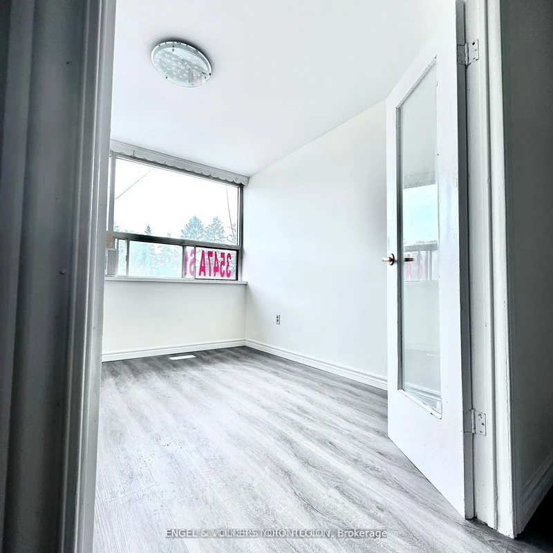 3547 St Clair Avenue E, Toronto, Ontario, Canada. - Photo 6