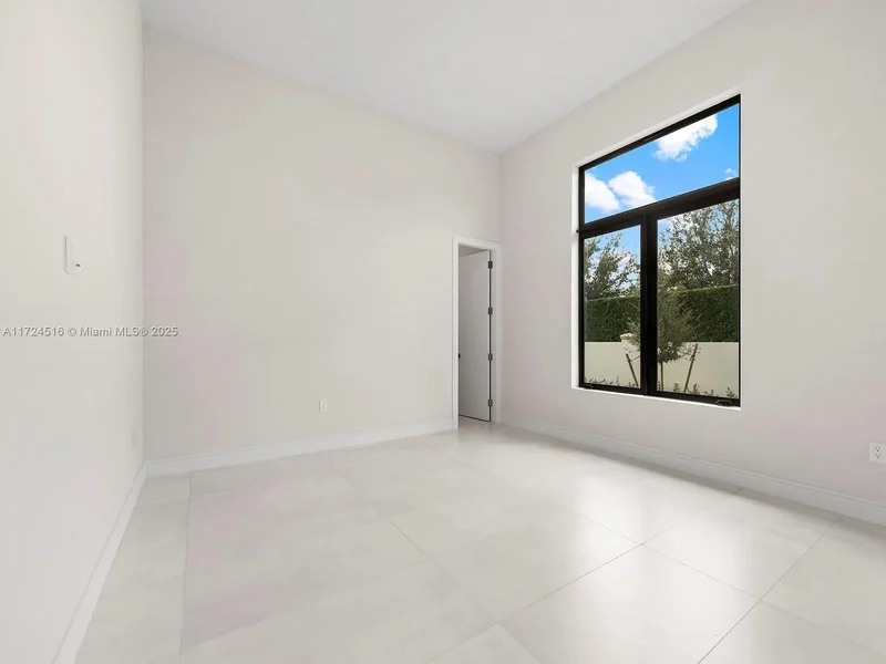 12025 SW 46th St, Miami, Florida, United States. - Photo 10
