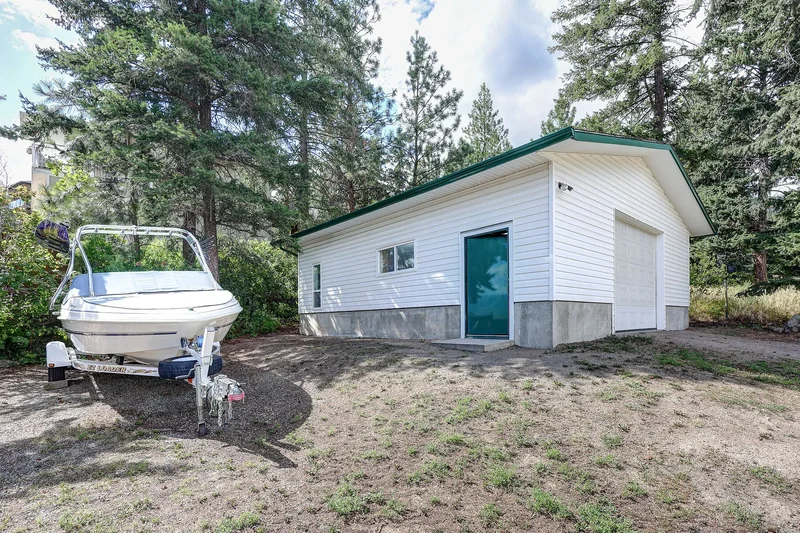 3070 Smith Creek Road, West Kelowna, BC V2T 1M8, West Kelowna, British Columbia, Canada. - Photo 19