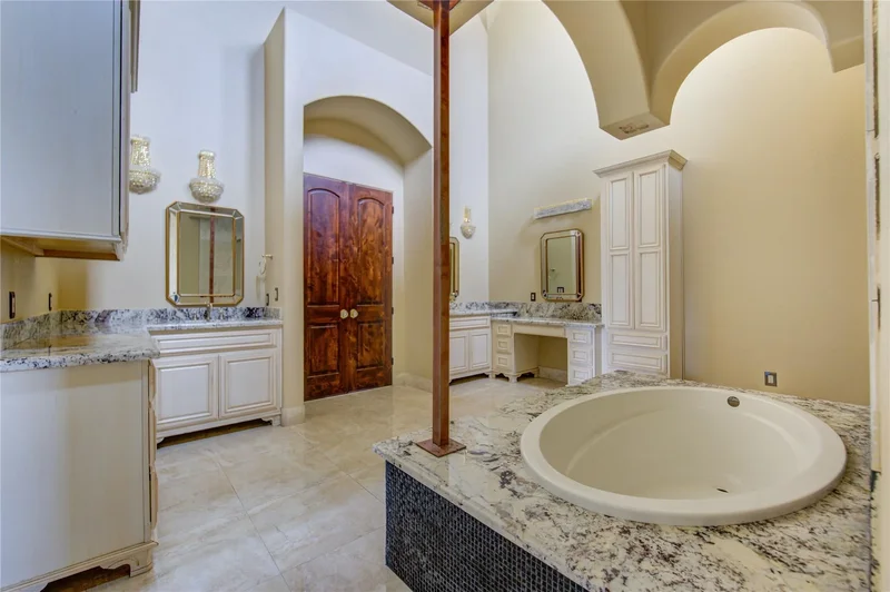 903 Chenango Drive, Angleton, Texas, United States. - Photo 17