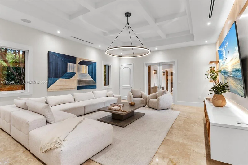 6080 SW 104th St, Coral Gables, Florida, United States. - Photo 6