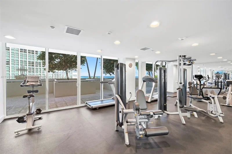 5025 Collins Ave, Miami Beach, Florida, United States. - Photo 70