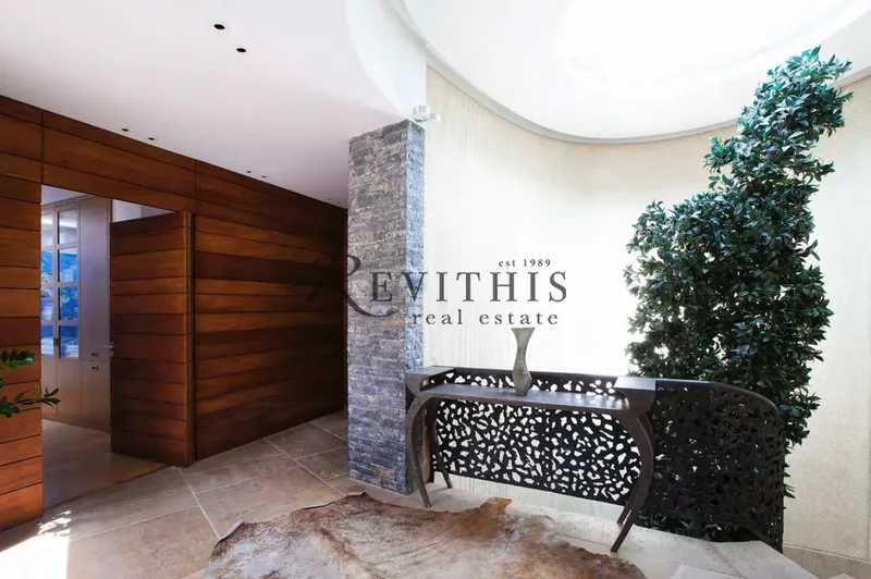 1898657 - Villa For sale, Ekali, 1.200 sq.m., €13.000.000