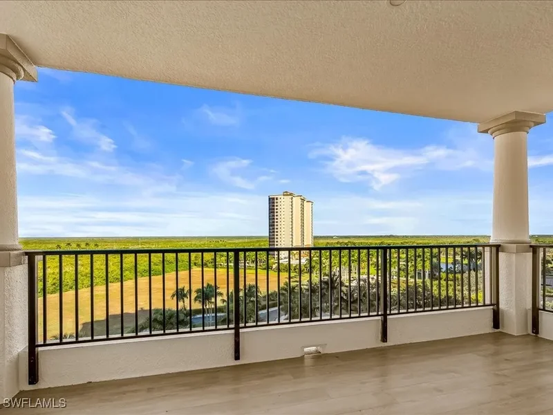 1050 Borghese Lane 806, Naples, Florida, United States. - Photo 30