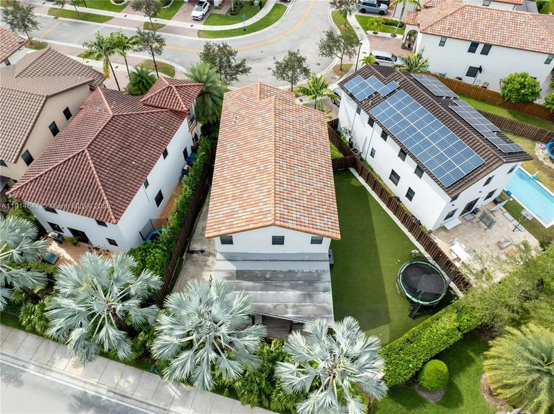 8777 NW 102nd Ct, Doral, Florida, United States. - Photo 41