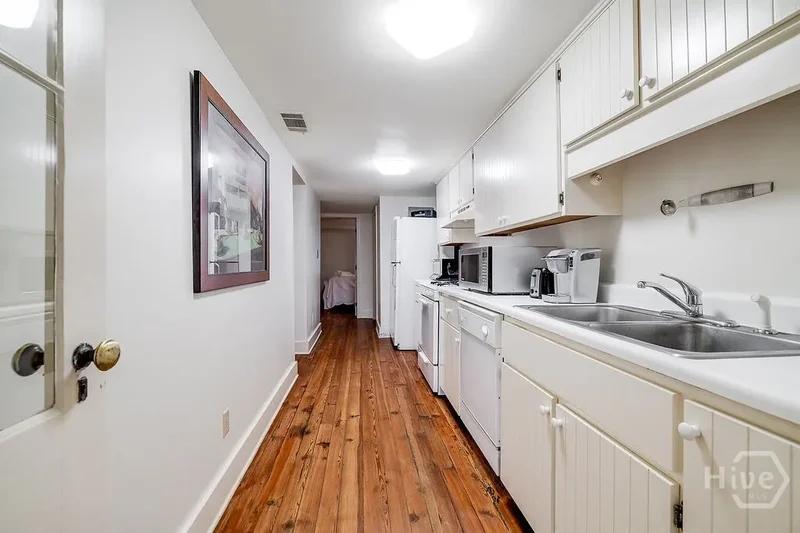 118 E Gaston Street, Savannah, Georgia, United States. - Photo 56