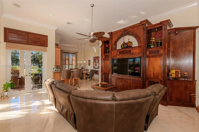 610 W Enclave Cir W, Miramar, Florida, United States. - Photo 24