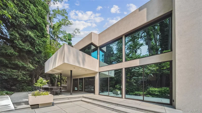 7 Folie Court, Manhasset, New York, United States. - Photo 47