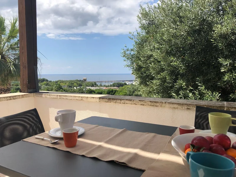Sea-view villa with large outdoor areas in Santa Maria di Leuca