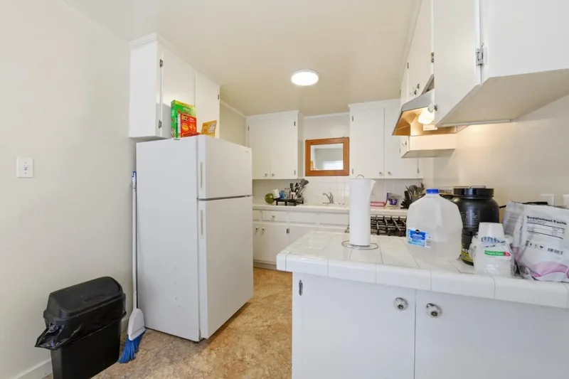 840 El Camino Real, Millbrae, California, United States. - Photo 19