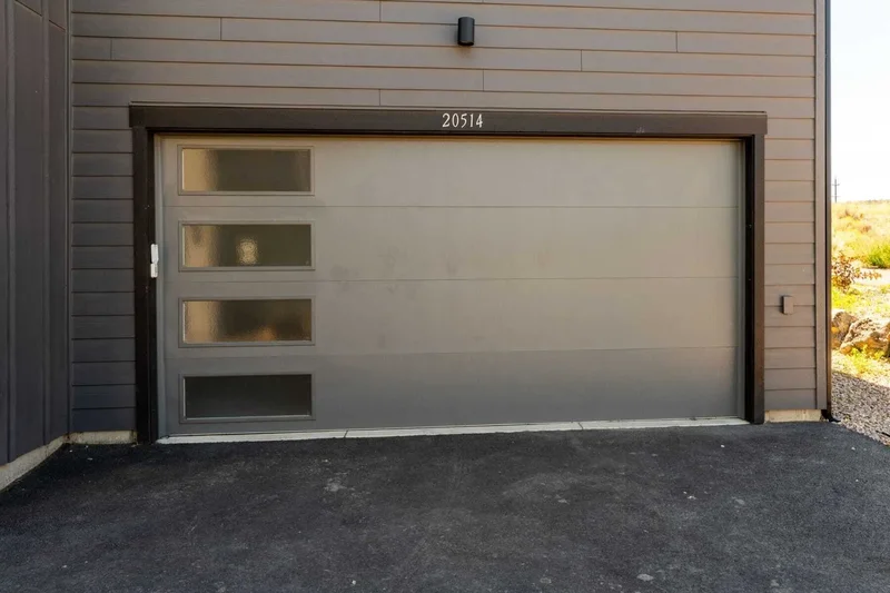 20514 NE Empire Avenue , Bend, OR 97701, Bend, Oregon, United States. - Photo 23