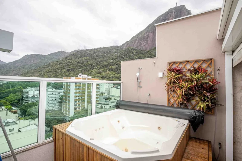 Duplex Penthouse With Views Of Christ The Redeemer And Surrounding Greenery