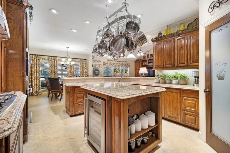 256 Southcreek Park, Livingston, Texas, United States. - Photo 33