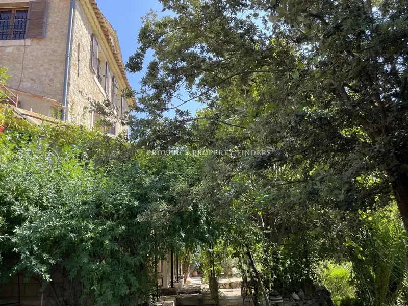 Moissac-Bellevue, Provence-Alpes-Côte d'Azur, France. - Photo 5
