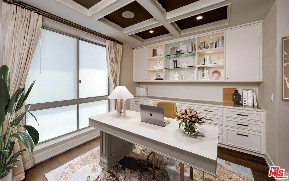460 N Palm Dr, Beverly Hills, California, United States. - Photo 20