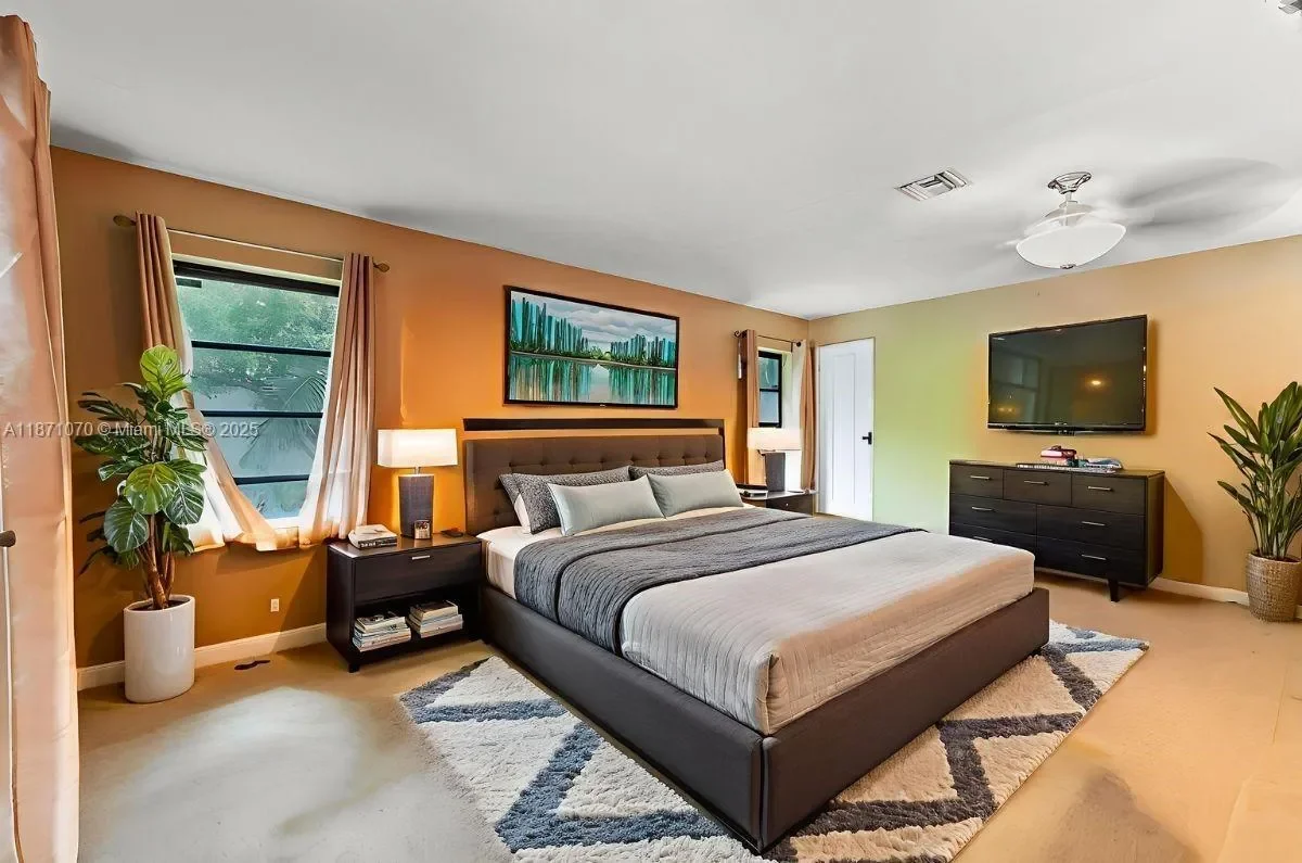 3260 Lakeview Dr, Hillsboro Beach, Florida, United States. - Photo 8