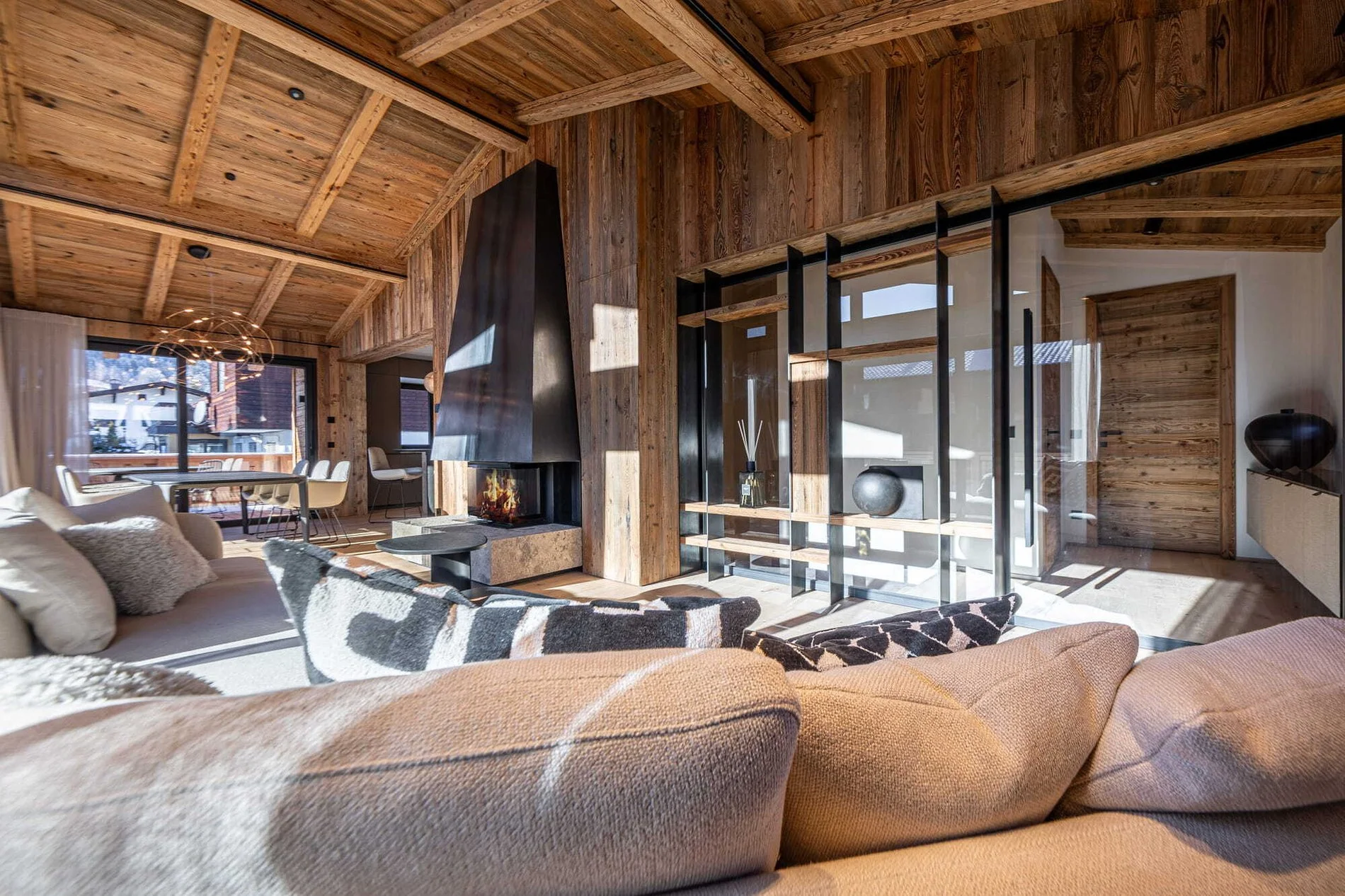 Kitzbüheler Strasse, Reith bei Kitzbühel, Tyrol, Austria. - Photo 2