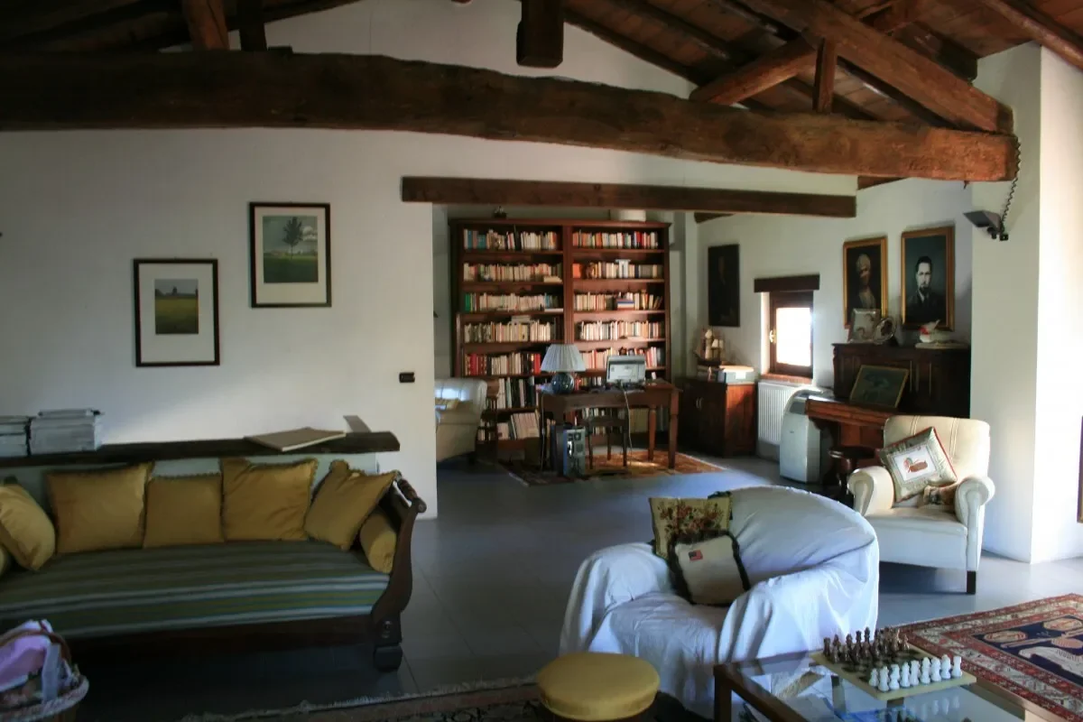 Gallery photo 2
