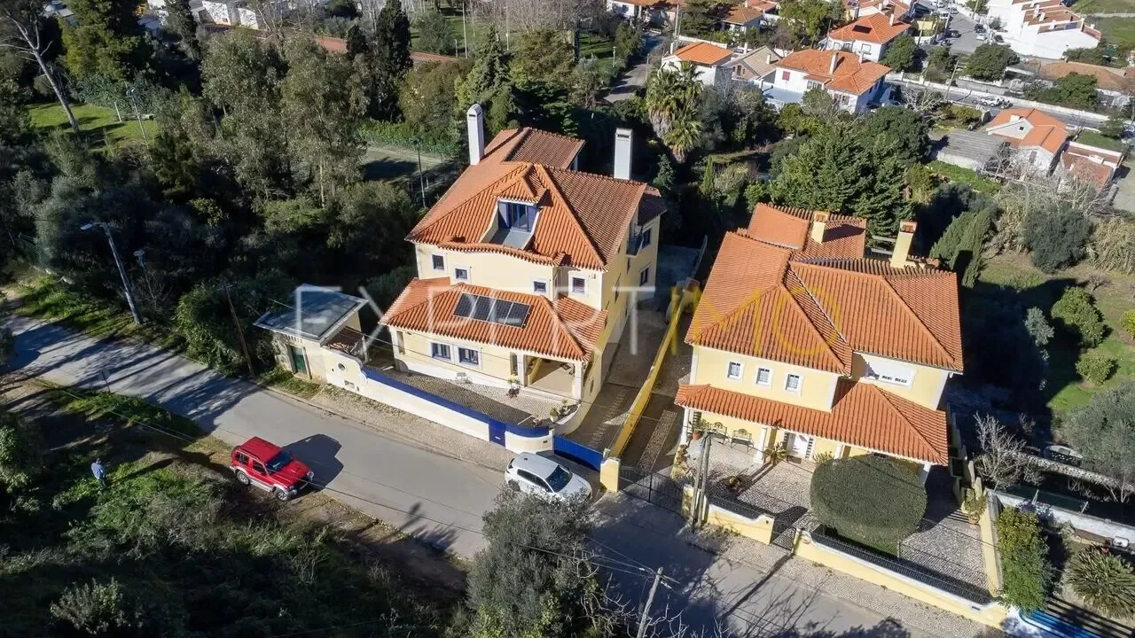 Exterior photo 2