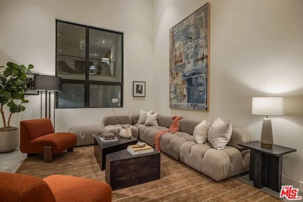 917 1/2 Hilldale Avenue, Los Angeles, California, United States. - Photo 6