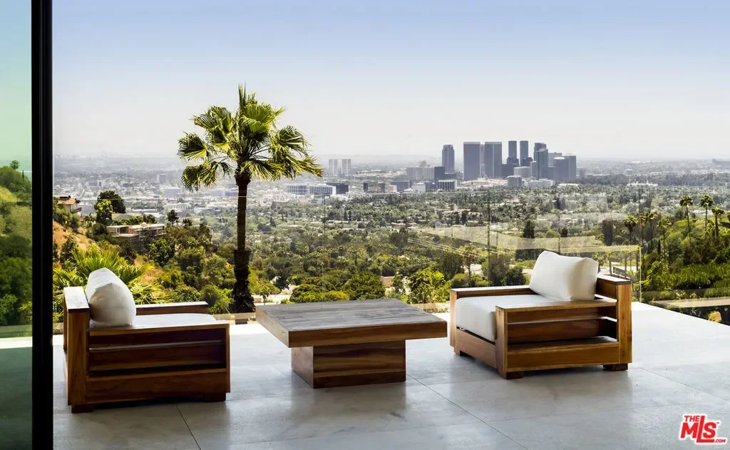 1108 Wallace, Beverly Hills, California, United States. - Photo 23