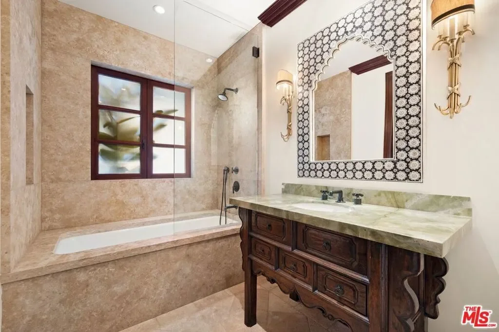 24834 Pacific Coast Highway, Malibu, California, United States. - Photo 39