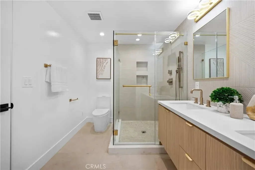 6849 N Figueroa Street, Los Angeles, California, United States. - Photo 14