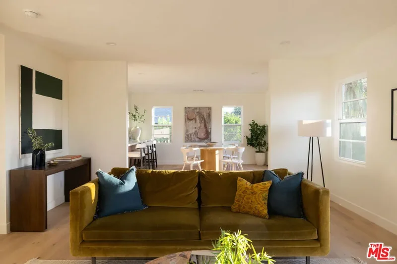 1018 Manzanita Street, Los Angeles, California, United States. - Photo 3
