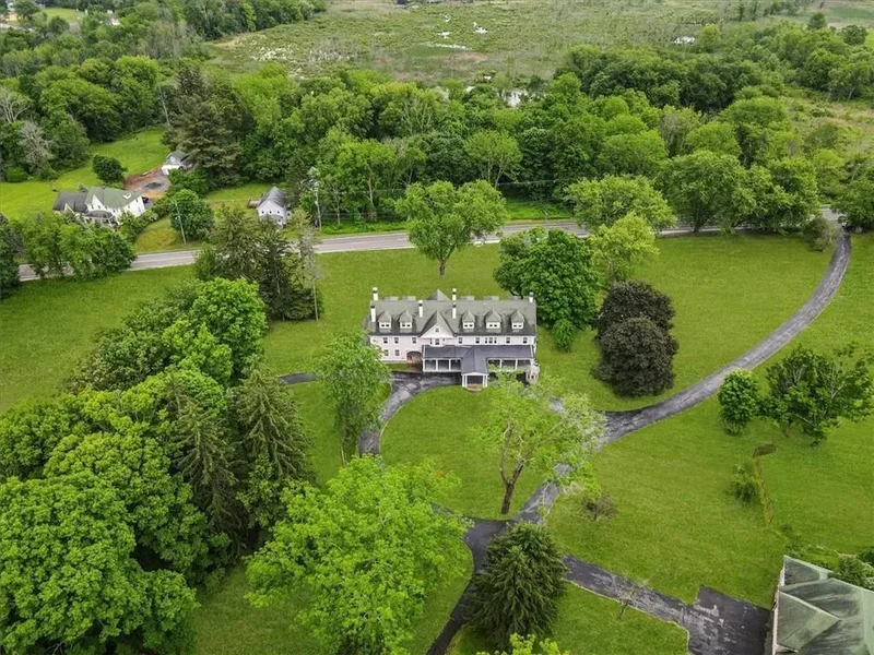 Woodbury, New York, United States. - Photo 26