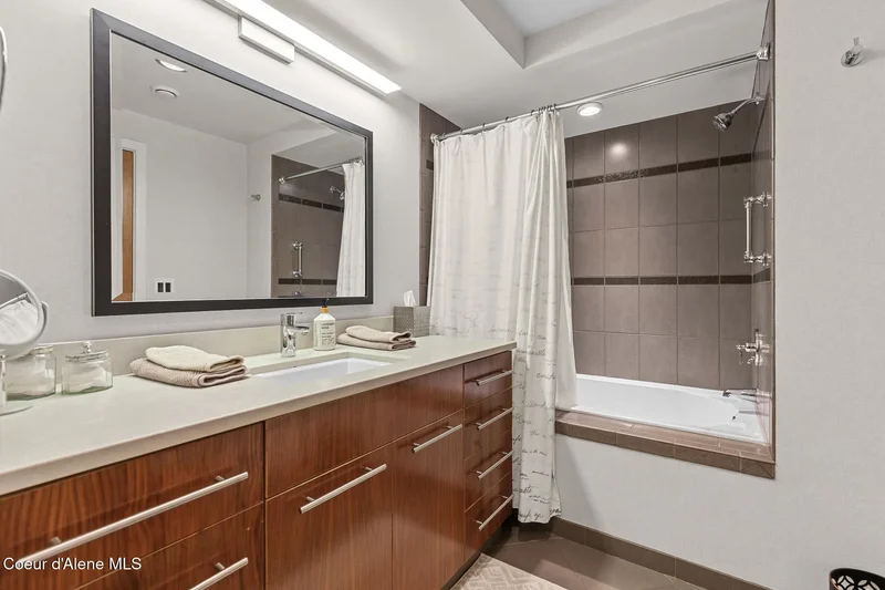 1884 W BELLERIVE LN , #313, Coeur d'Alene, ID 83814, Coeur d'Alene, Idaho, United States. - Photo 16