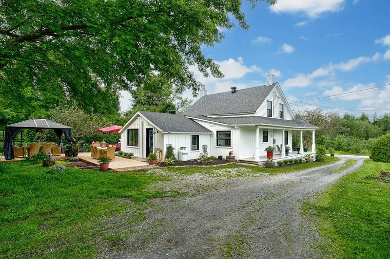 1596 Ch. Hudon, Dunham, Quebec, Canada. - Photo 29