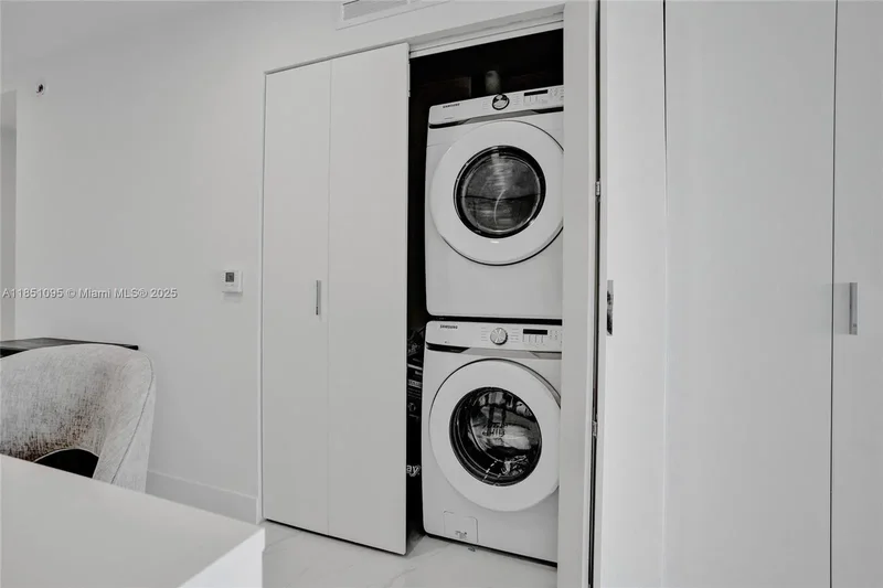 700 NE 24th St 806, Miami, Florida, United States. - Photo 20
