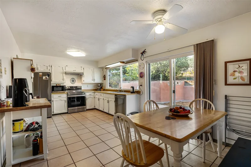 2211 Portavela Street , Santa Fe, NM 87505, Santa Fe, New Mexico, United States. - Photo 17