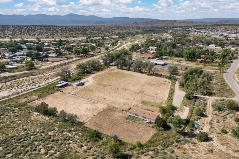 28 Sunlight View, Santa Fe, NM 87506, Santa Fe, New Mexico, United States. - Photo 17