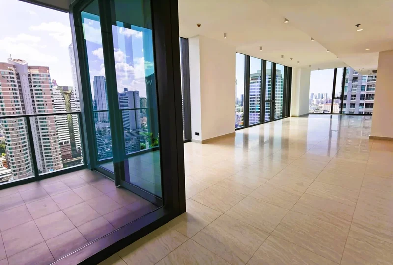 Bangkok, Sathorn, Bangkok, Bangkok, Krung Thep Maha Nakhon, Thailand. - Photo 10
