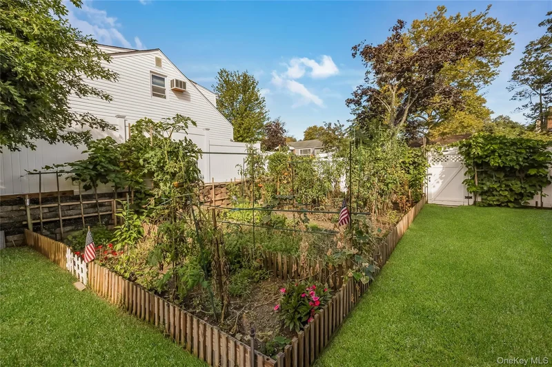 2 Hamilton Street, Farmingdale, NY 11735, West Babylon, New York, United States. - Photo 10