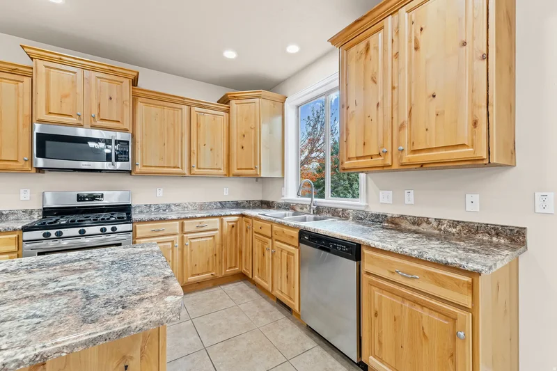 53 W Lake View Terrace Rd, Saratoga Springs, UT 84045, Saratoga Springs, Utah, United States. - Photo 24