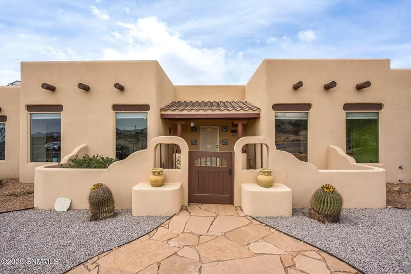 4990 Cripple Creek Road, Las Cruces, NM 88012, Las Cruces, New Mexico, United States. - Photo 2