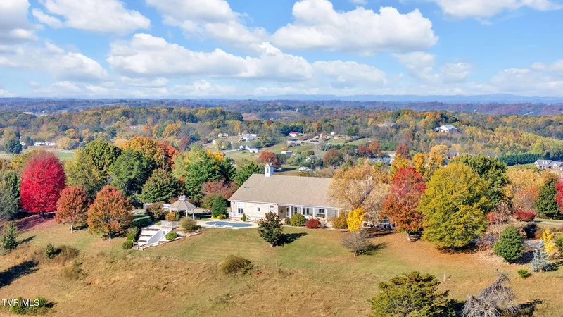 215 Lick Hollow Road, Greeneville, TN 37743, Greeneville, Tennessee, United States. - Photo 21
