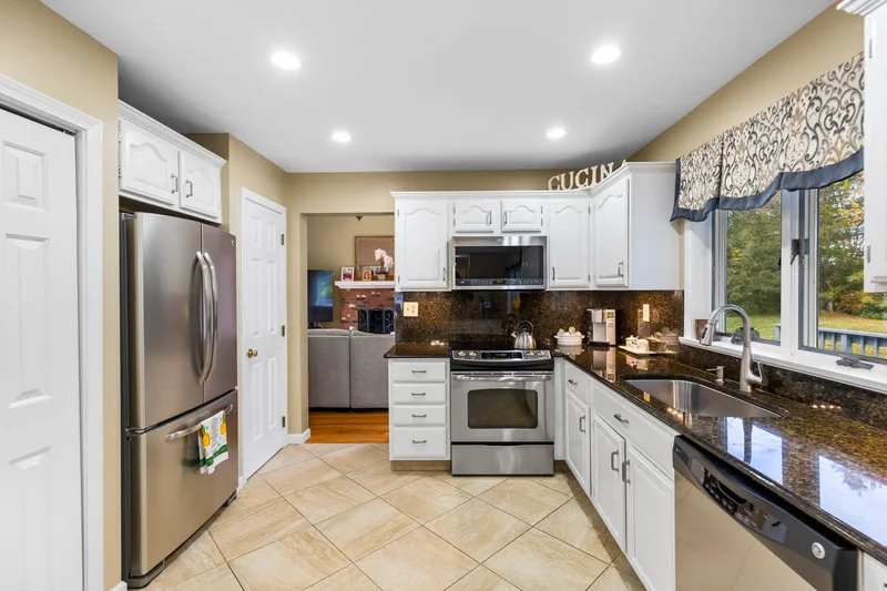 32 Justine Drive, North Haven, CT 06473, North Haven, Connecticut, United States. - Photo 7