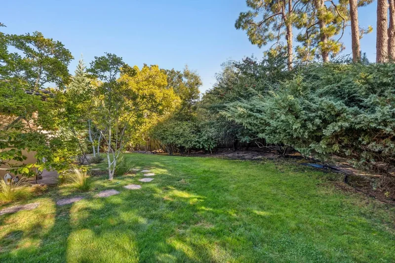 1735 Crockett Lane, Burlingame, California, United States. - Photo 14