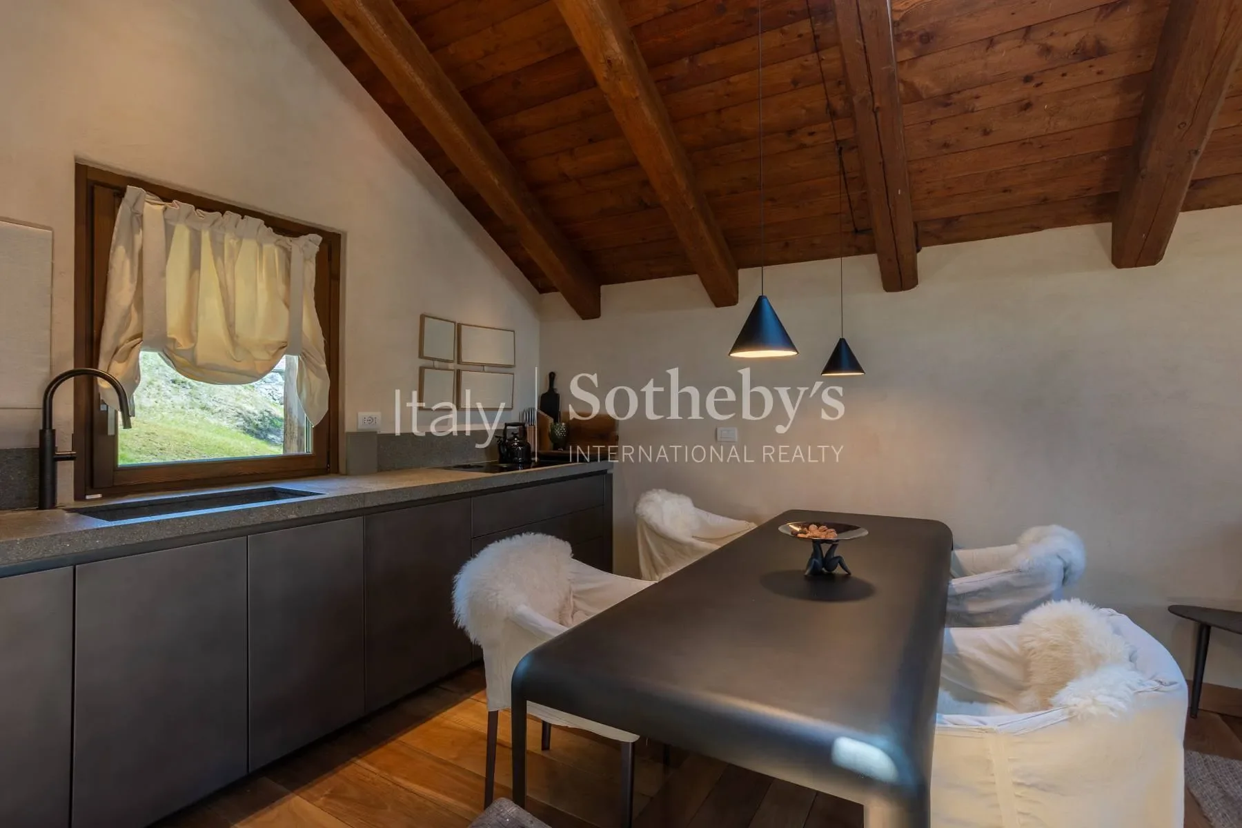 Gallery photo 10