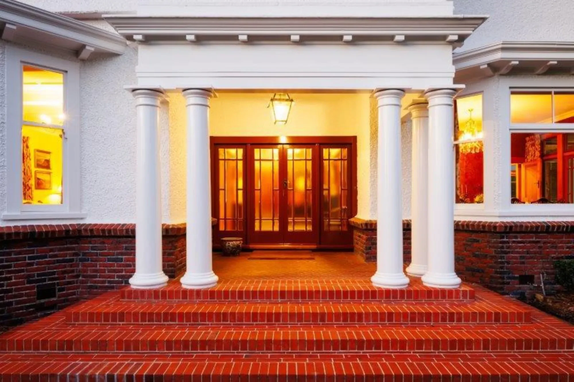 Exterior photo 5