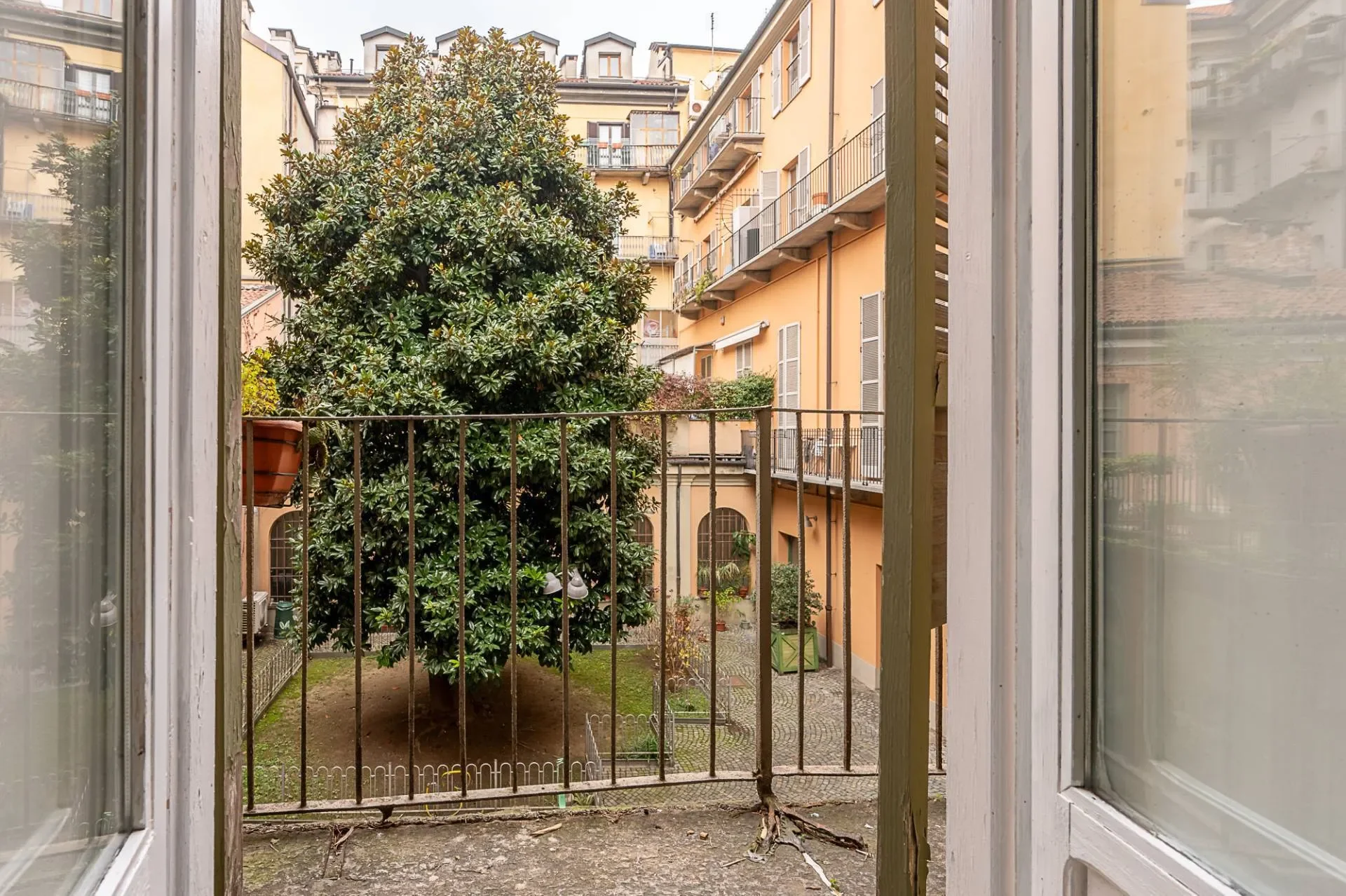 Via Bellezia, Turin, Piedmont, Italy. - Photo 34